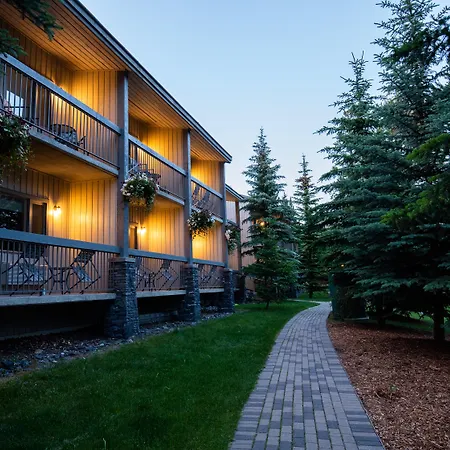 Tunnel Mountain Resort-3